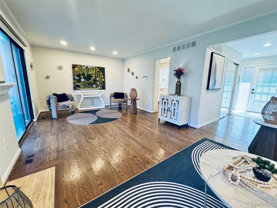 5133 Rock Run, West Bloomfield, MI 48322 - #3