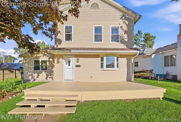 1309 Saint Clair Boulevard, Algonac, MI 48001