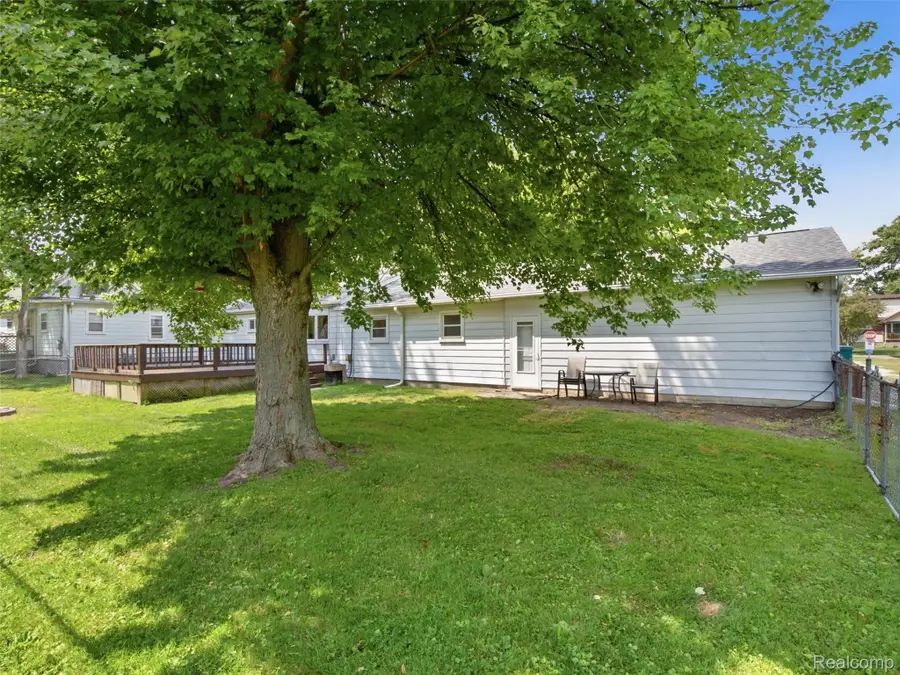 1105 Whiting Street, Saint Clair, MI 48079 - #3