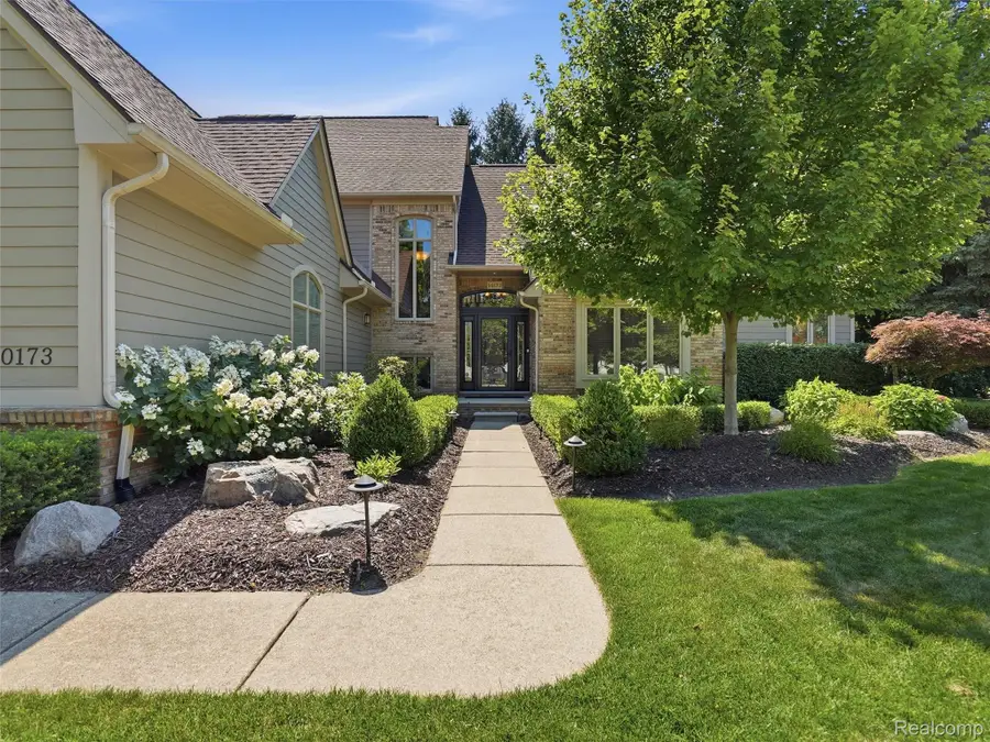 50173 Hedgeway Drive, Utica, MI 48317 - #3