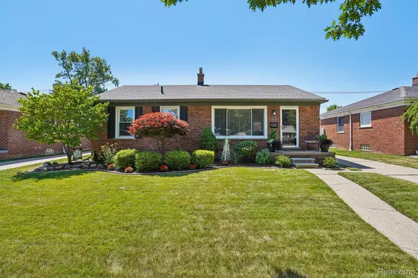 618 E Bloomfield Avenue, RoyalOak, MI 48073