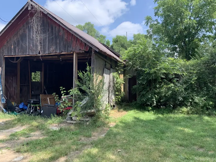 2080 N Milford Road, Highland, MI 48357 - #3