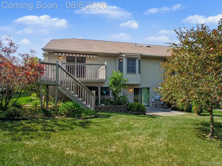255 Creekwood Circle, Linden, MI 48451 - #2