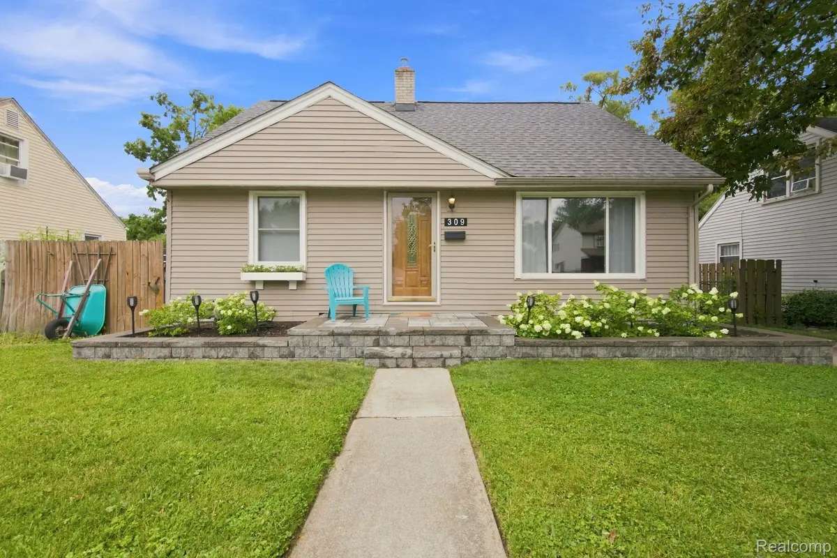 309 S Chocolay Avenue, Clawson, MI 48017 - #1