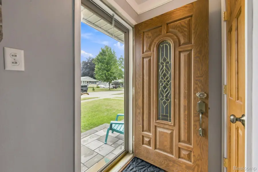 309 S Chocolay Avenue, Clawson, MI 48017 - #3