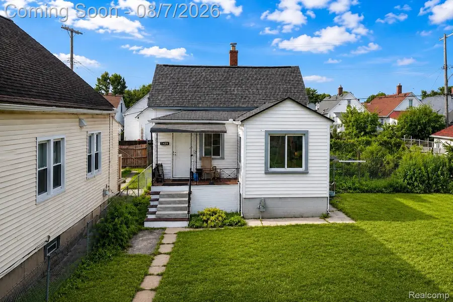 3875 Sobieski Street, Hamtramck, MI 48212 - #2