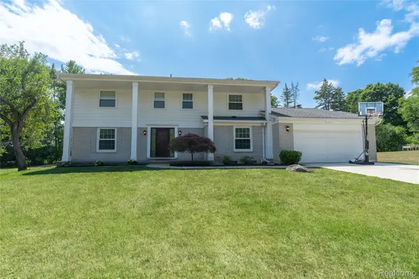 31115 Tiverton Street, Farmington, MI 48331