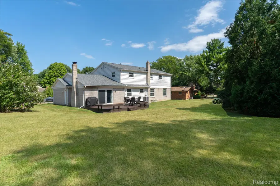 31115 Tiverton Street, Farmington, MI 48331 - #2