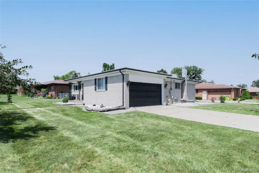 18863 Monica Drive, Clinton Township, MI 48036 - #2