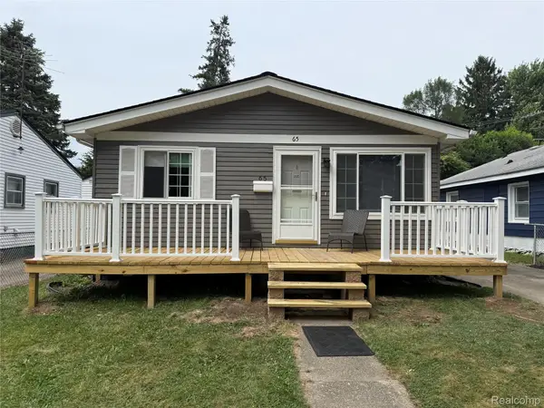65 E Princeton Avenue, Pontiac, MI 48340