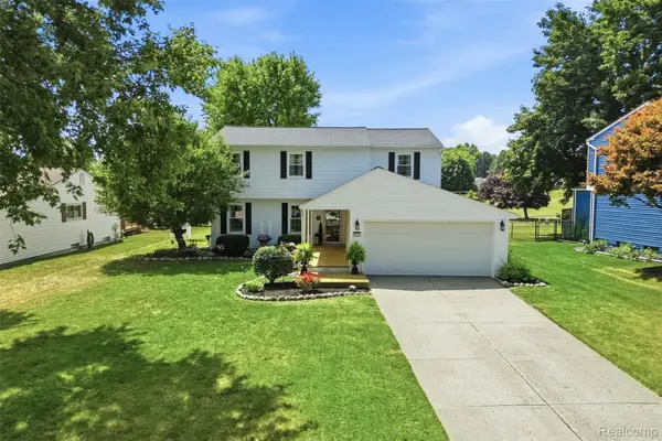 3585 Loon Lake Road, Wixom, MI 48393