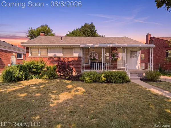 230 Helen Street, GardenCity, MI 48135