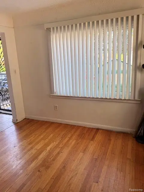 18945 Sawyer Street, Detroit, MI 48228 - #3