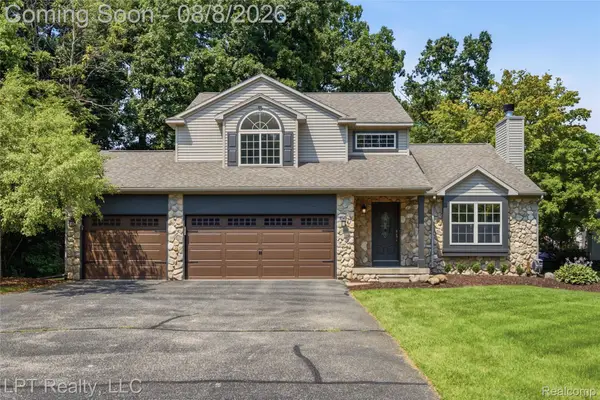1358 Forest Ponds Drive, Howell, MI 48843