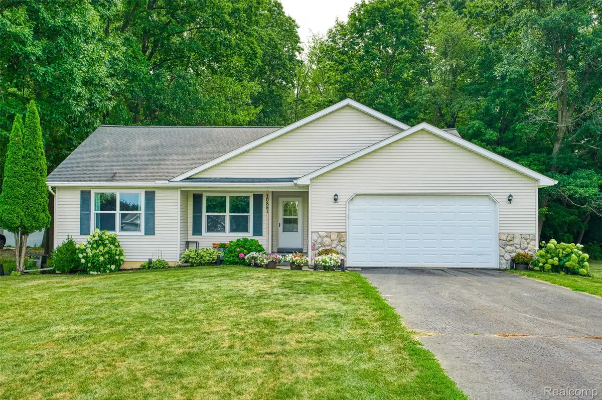 10851 Mackinaw Trail Trail, Fowlerville, MI 48836 - #1