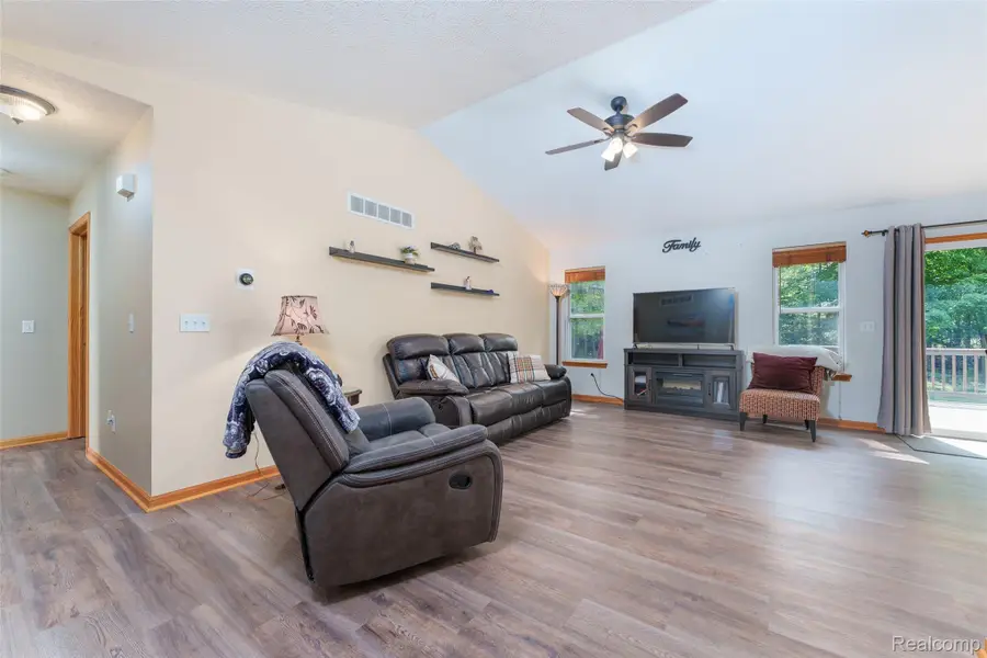 10851 Mackinaw Trail Trail, Fowlerville, MI 48836 - #3