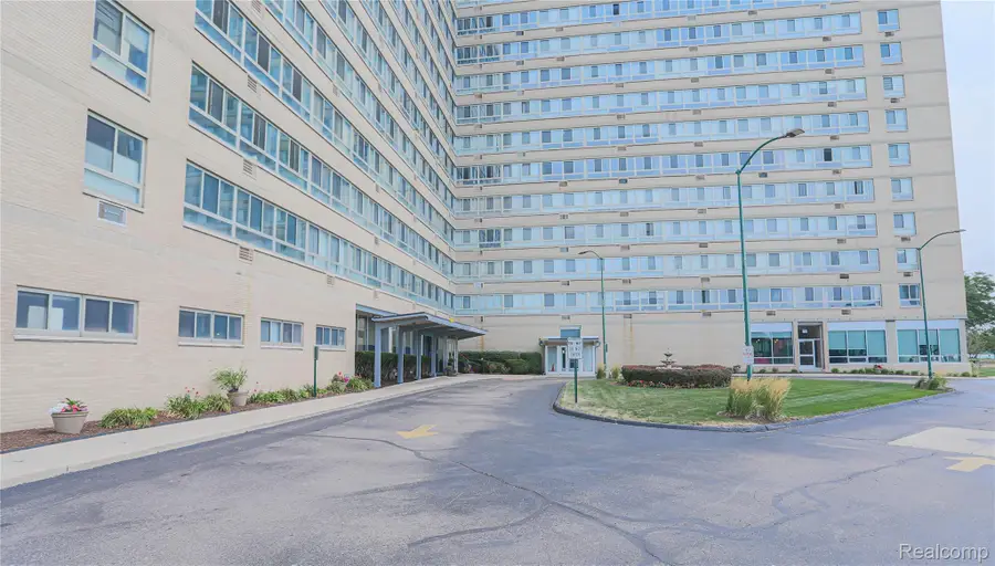 8900 Jefferson Avenue #1130-1131, Detroit, MI 48214 - #3