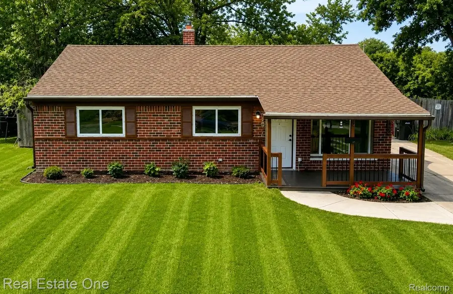 28463 Sutherland Street, Southfield, MI 48076 - #2