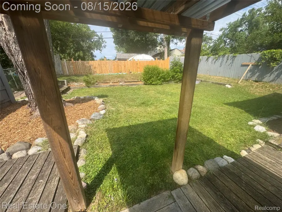 897 Kenilworth Avenue, Pontiac, MI 48340 - #2