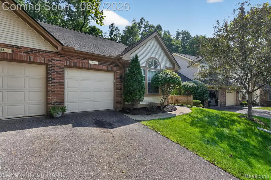 862 Whisperwood Trail, Fenton, MI 48430 - #2