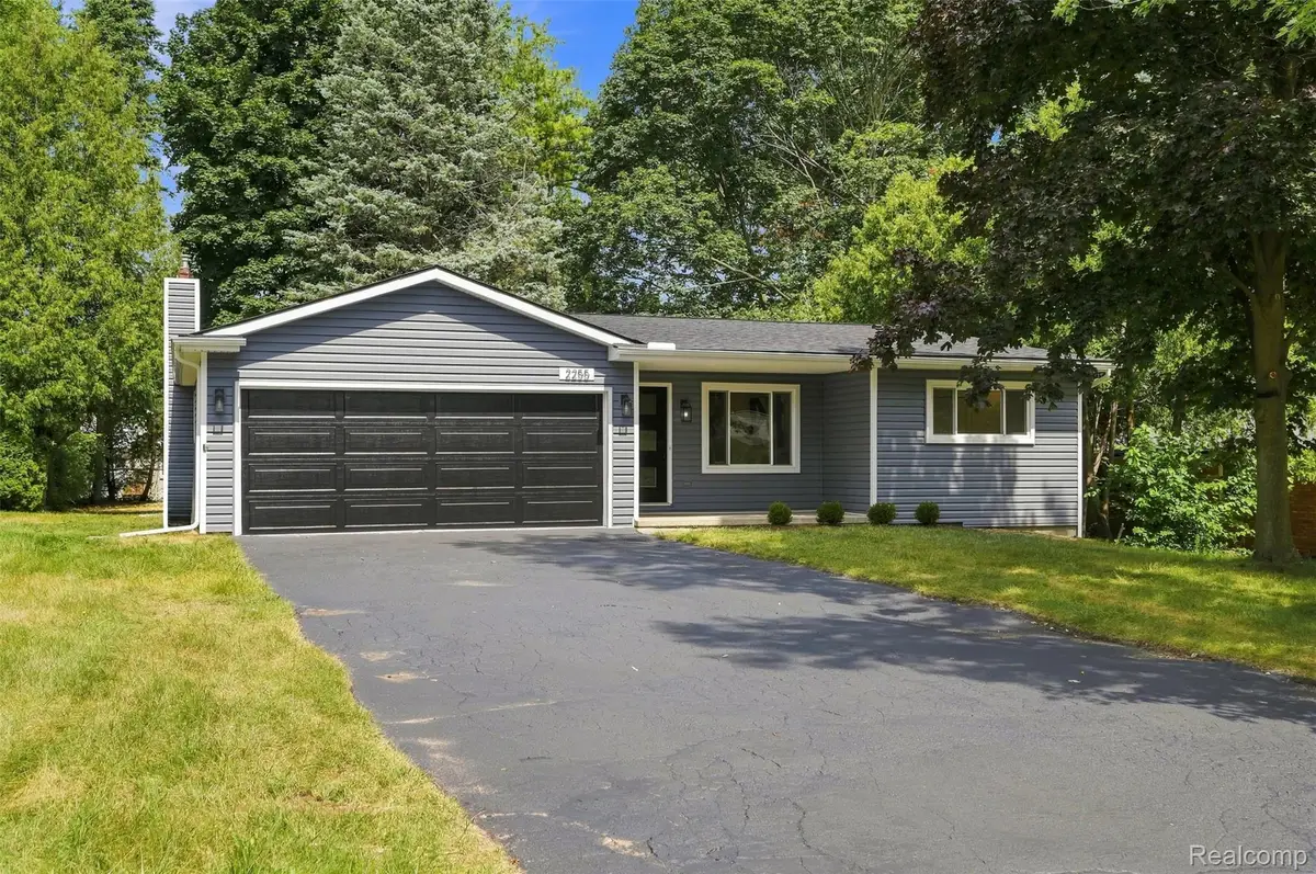 2255 Bedford Road, Bloomfield, MI 48302 - #1