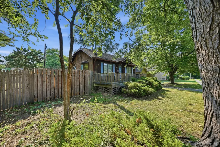 21946 Hayes Avenue, Eastpointe, MI 48021 - #3