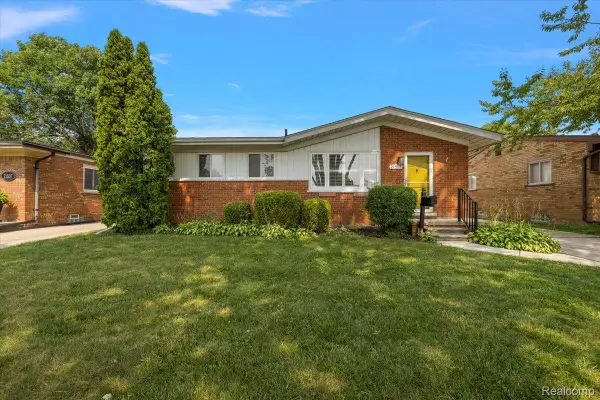 21513 Willow Wisp Street, StClairShores, MI 48082