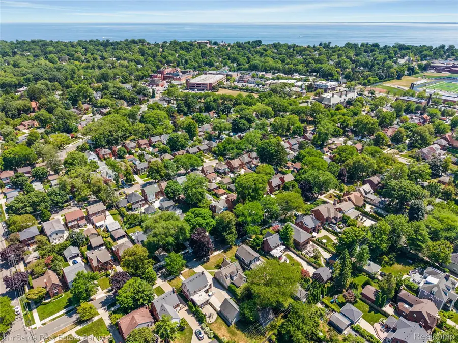 641 Fisher Road, Grosse Pointe, MI 48230 - #2