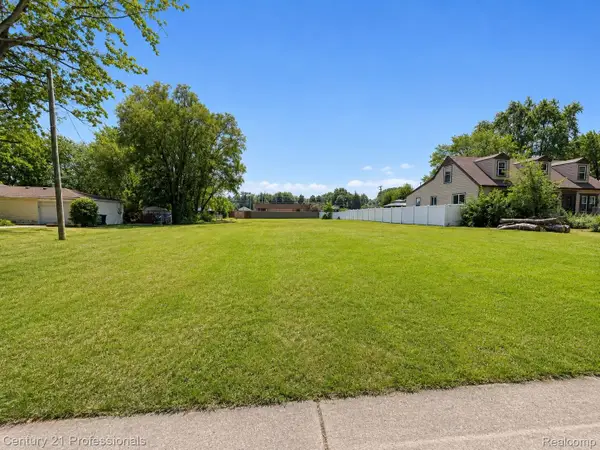5610 Noll Street, SterlingHeights, MI 48310