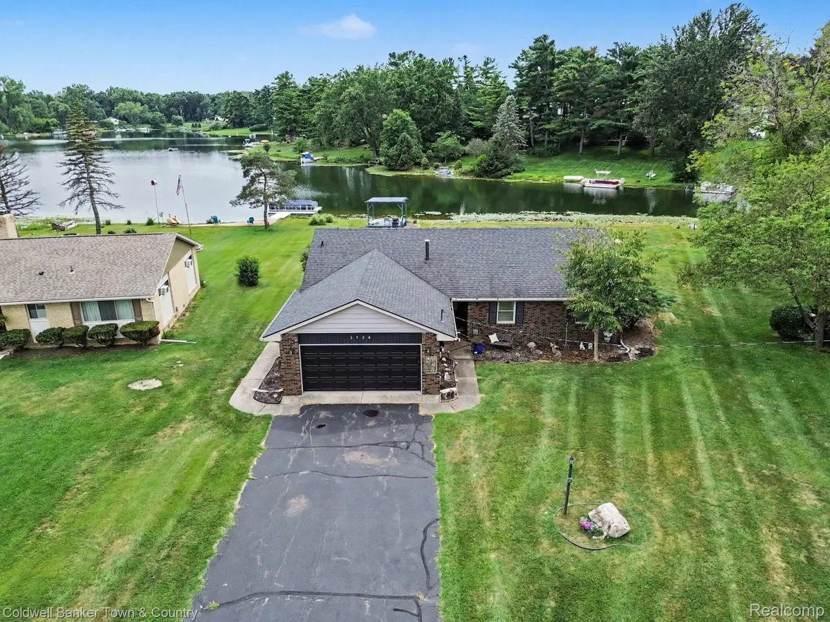 5134 Red Fox Drive, Brighton, MI 48114 - #1