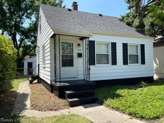 881 Garfield Avenue, Lincoln Park, MI 48146 - #2