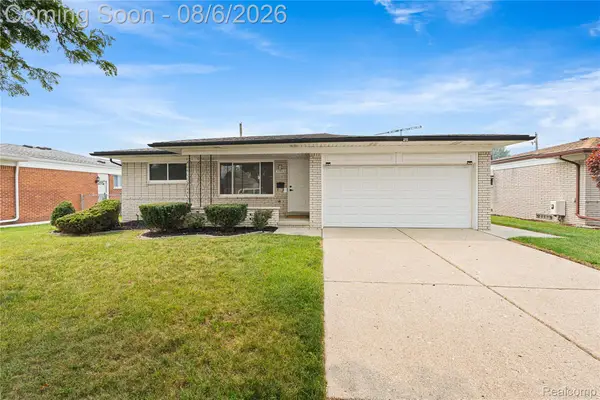 35203 Eden Park Drive, SterlingHeights, MI 48312