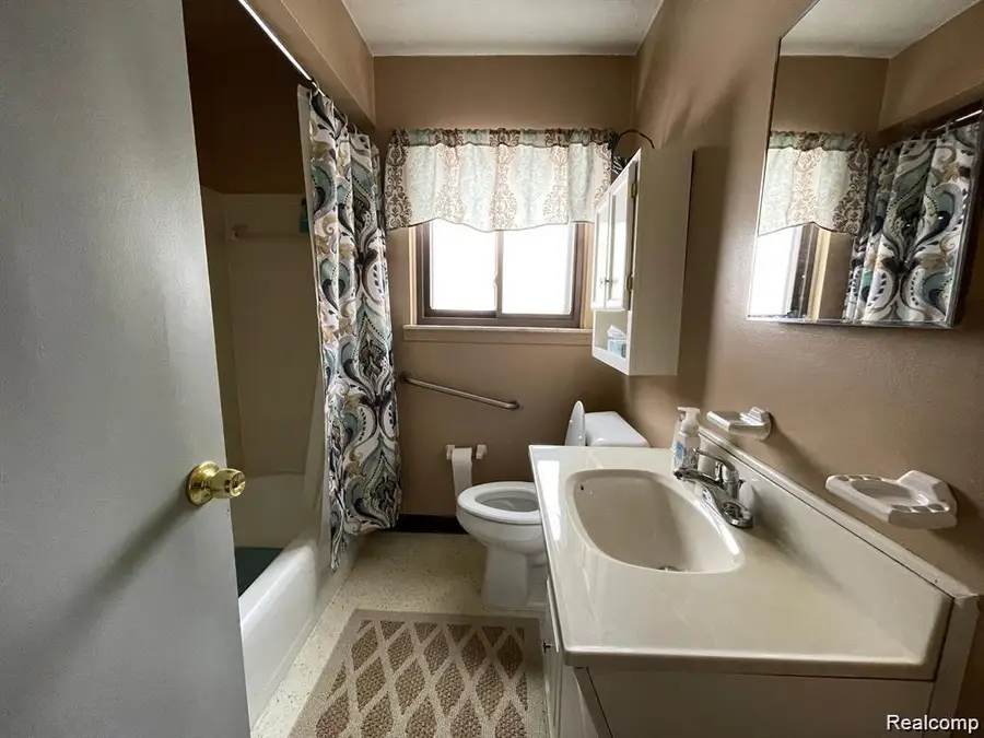 26540 Hoover Road, Warren, MI 48089 - #3