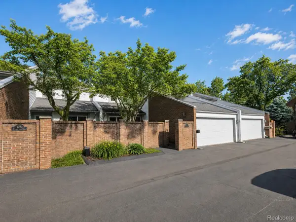 177 E Long Lake Road, BloomfieldHills, MI 48304