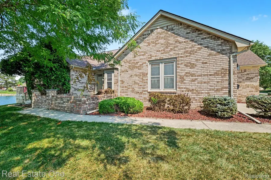 43421 Riverbend Boulevard #48, Clinton, MI 48038 - #3