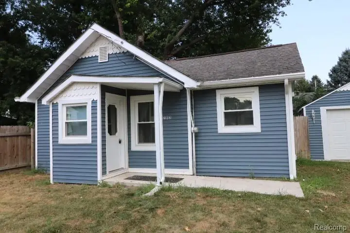 4142 Coggins Avenue, Flint, MI 48506 - #2