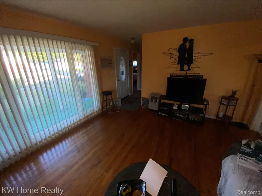 9941 Adams Street, Livonia, MI 48150 - #2