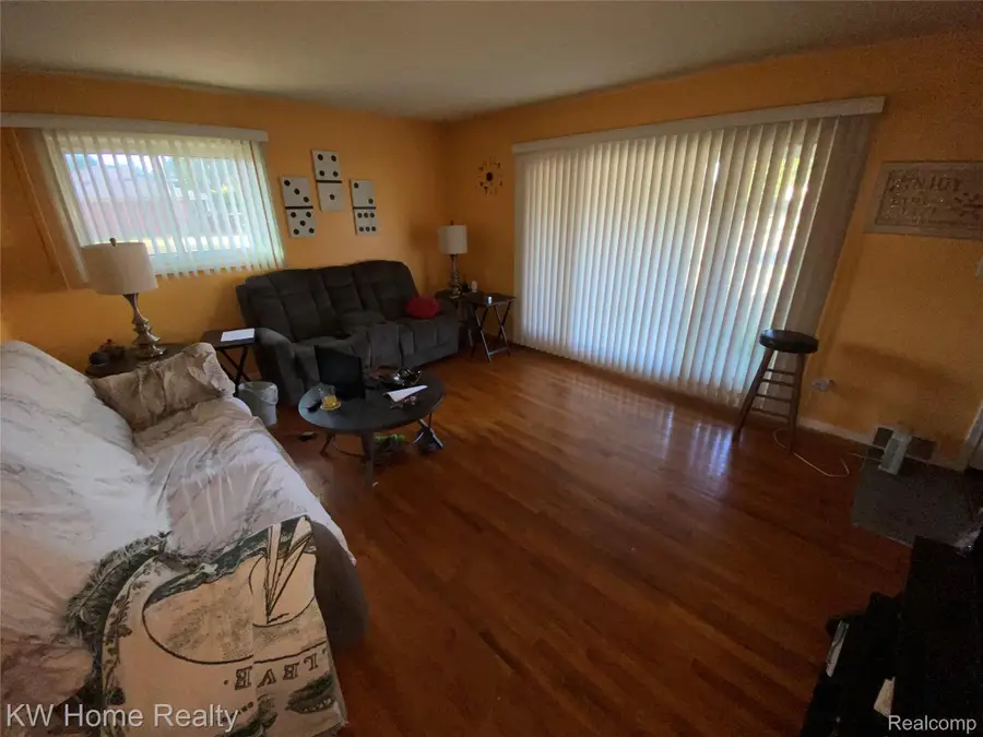 9941 Adams Street, Livonia, MI 48150 - #3