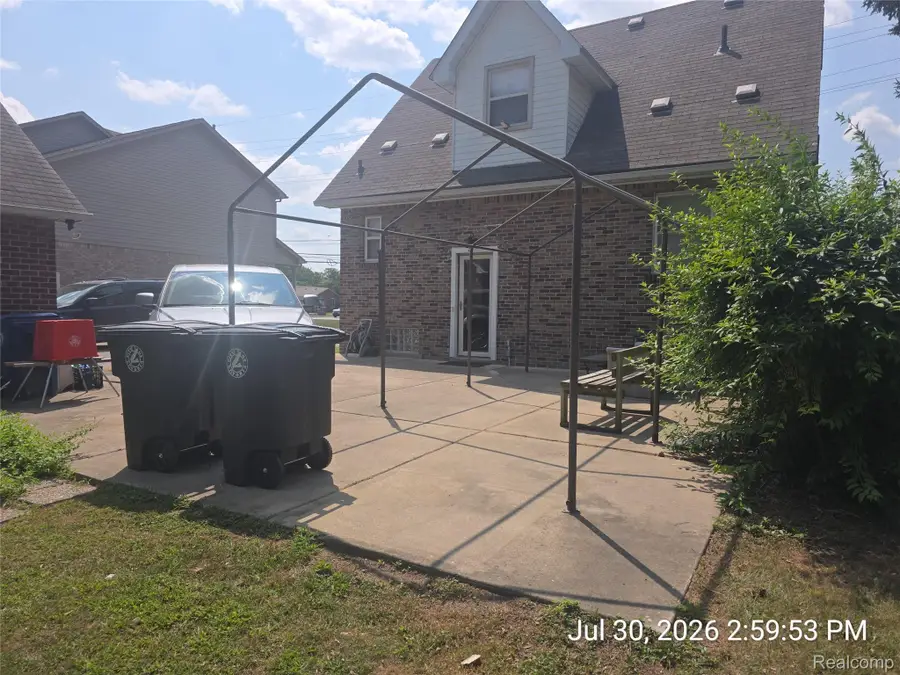 15940 Newburgh Road, Livonia, MI 48154 - #3