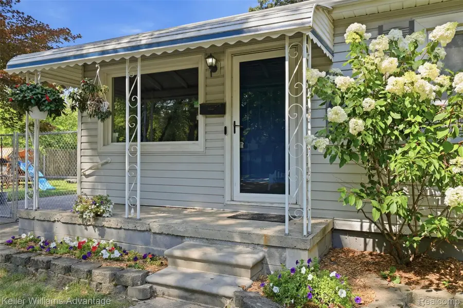 17690 Colgate Street, Dearborn Heights, MI 48125 - #3