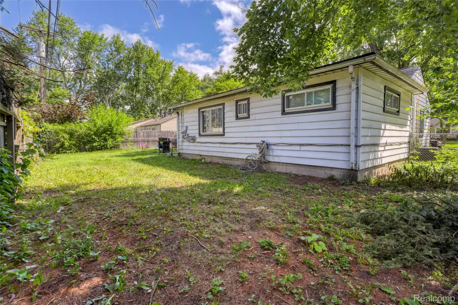 5850 Daniels Street, Taylor, MI 48180 - #3