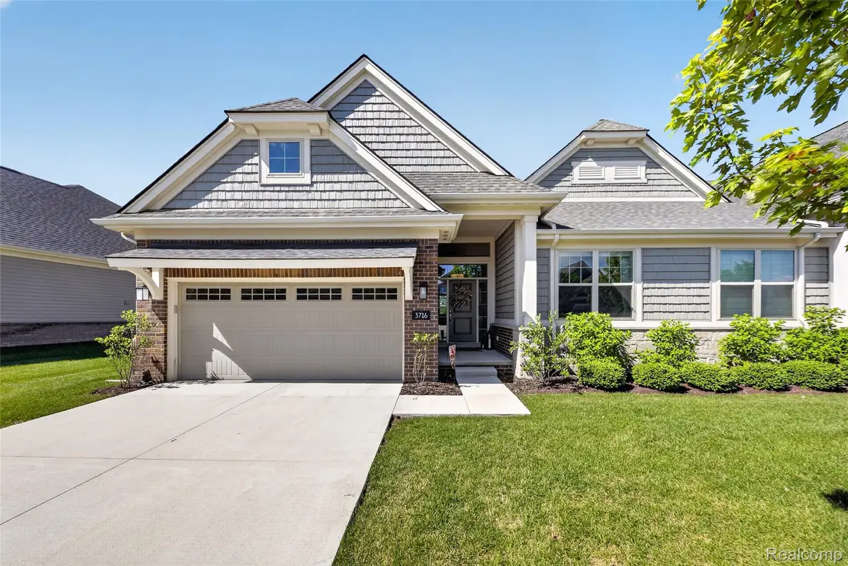 3716 Chatham Pl, Brighton, MI 48114 - #1