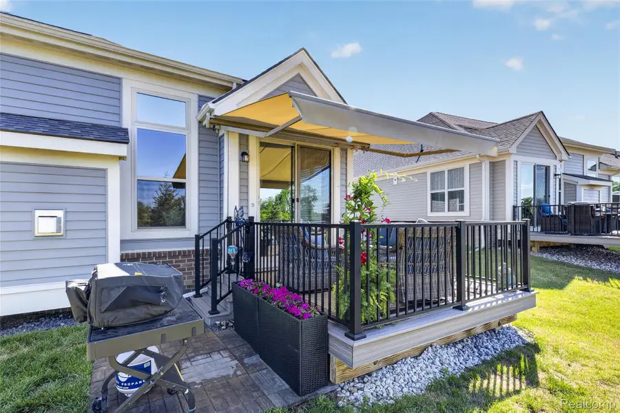 3716 Chatham Pl, Brighton, MI 48114 - #3