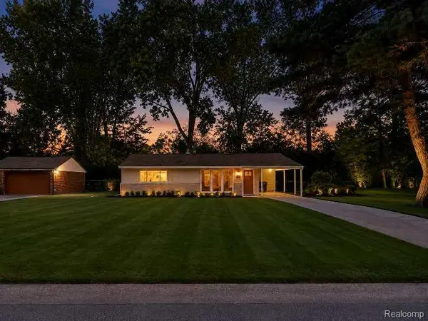 2642 Littletell Avenue, WestBloomfield, MI 48324