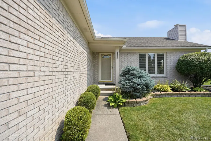 47428 Pamela Drive, Macomb, MI 48044 - #3
