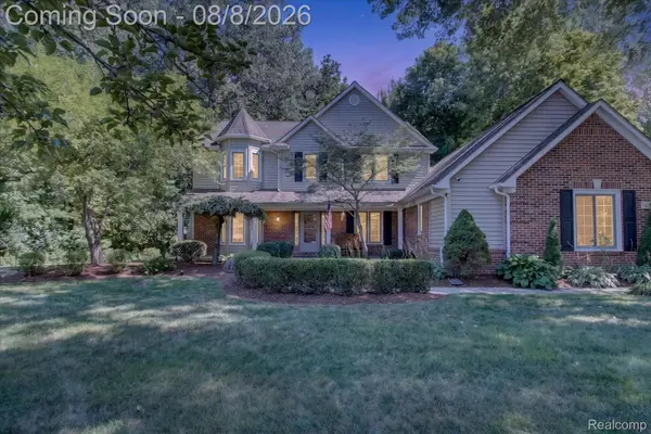 42151 Woodcreek Lane, Canton, MI 48188