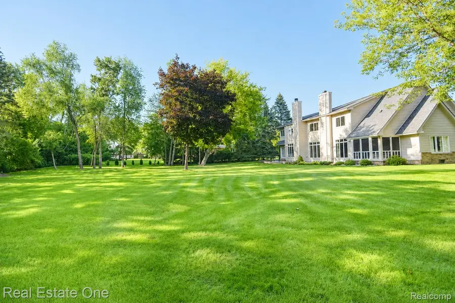 716 Bristol Lane, Orion, MI 48348 - #3