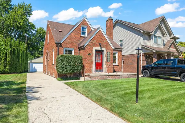 1121 N Vernon Street, Dearborn, MI 48128