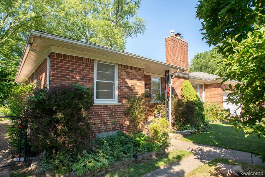 2731 Crooks Road, Royal Oak, MI 48073 - #2