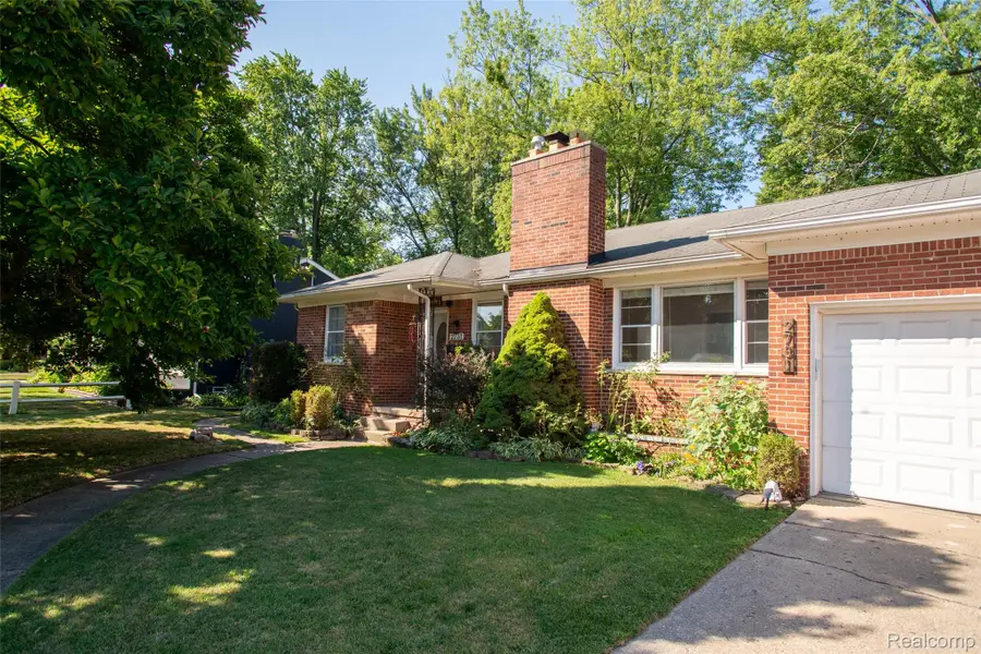 2731 Crooks Road, Royal Oak, MI 48073 - #3